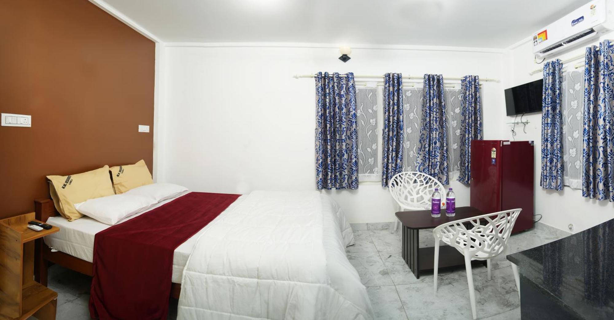M M Residency Hotell Kochi Exteriör bild