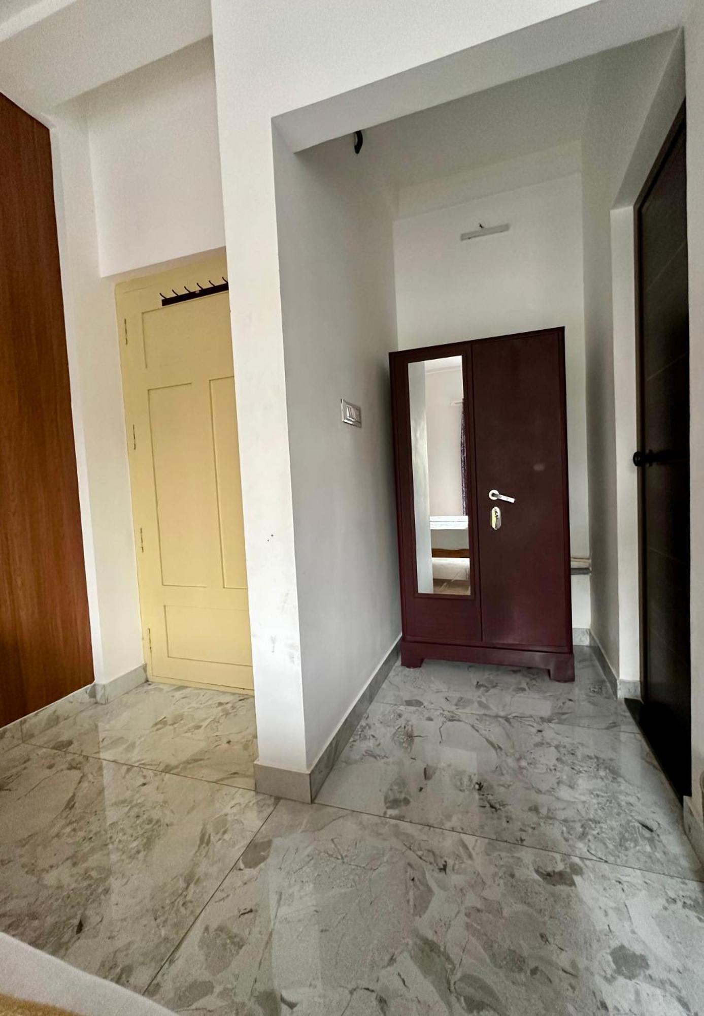 M M Residency Hotell Kochi Exteriör bild