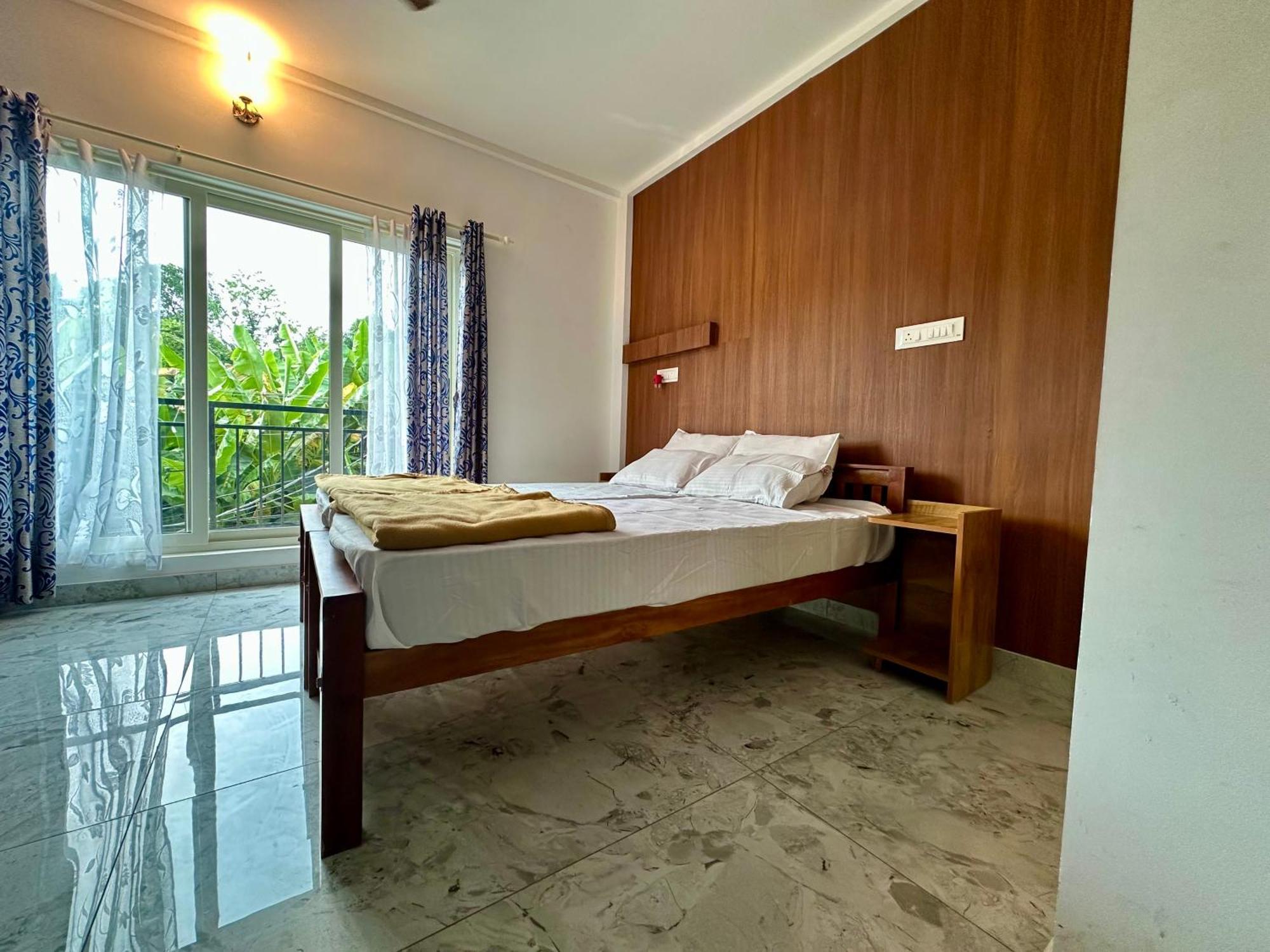 M M Residency Hotell Kochi Exteriör bild